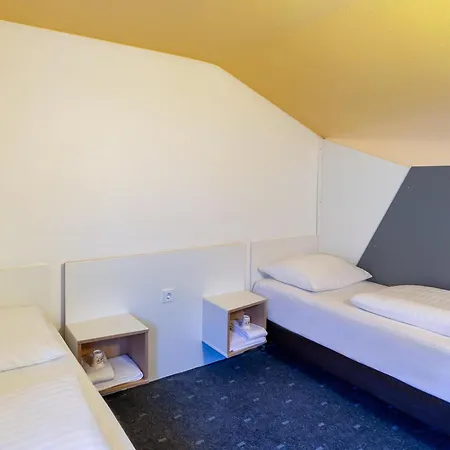 Hannover-nord Hotel 3*